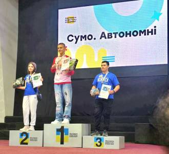 Дипломами за ІІ та ІІІ місце нагороджені робототехніки м. Горішні Плавні на Всеукраїнському STEM-фестивалі 